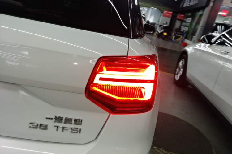 Used Audi Q2L 2021 35 TFSI Fashionable and Elegant Model Right Rear Taillight