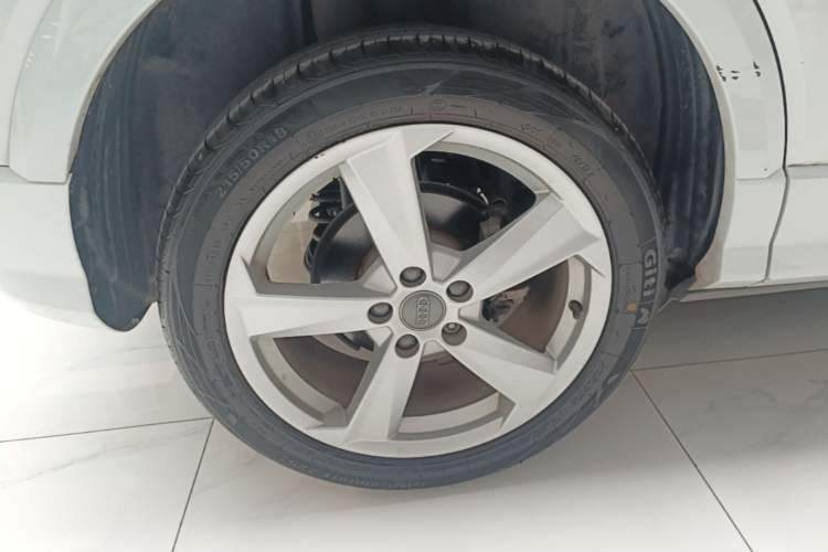 Used Audi Q2L 2021 35 TFSI Fashionable and Elegant Model Right Rear Wheel Hub