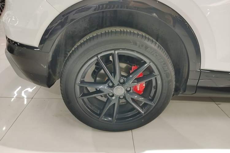 Used Audi Q2L 2021 35 TFSI Progressive Dynamic Edition Right Rear Wheel Hub
