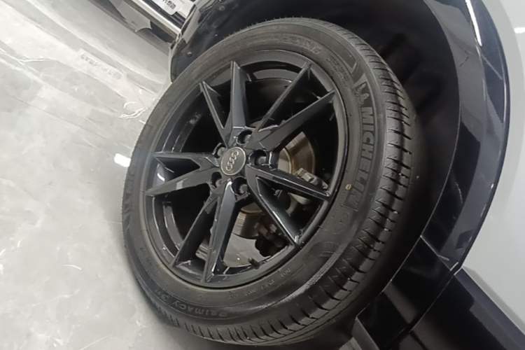 Used Audi Q2L 2021 35 TFSI Progressive Dynamic Edition Right Rear Wheel Hub