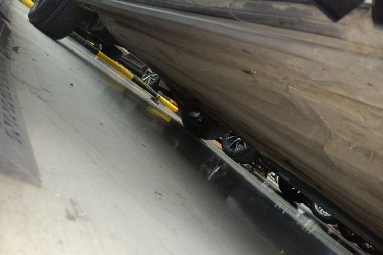 Used Audi Q2L 2021 35 TFSI Progressive Dynamic Edition Right Side Sill