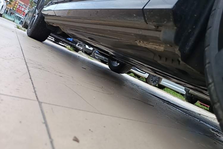 Used Audi Q2L 2021 35 TFSI Progressive Dynamic Edition Right Side Sill