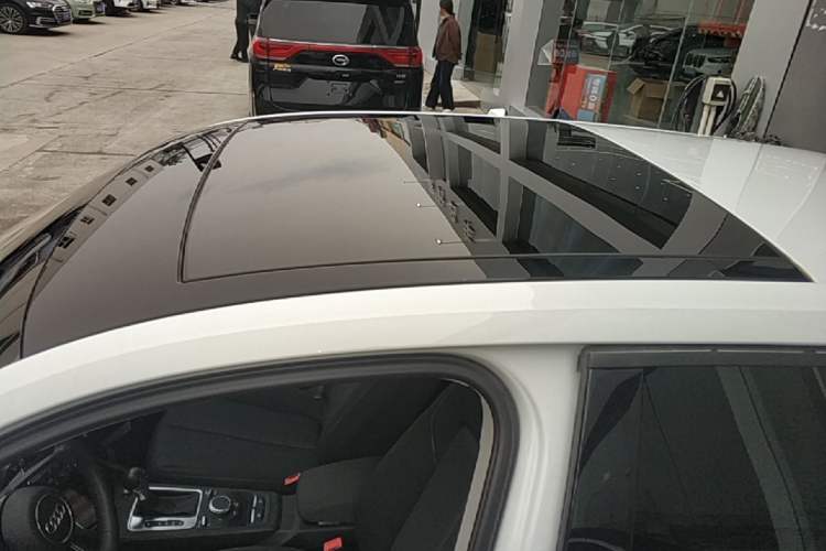 Used Audi Q2L 2021 35 TFSI Progressive Dynamic Edition Roof