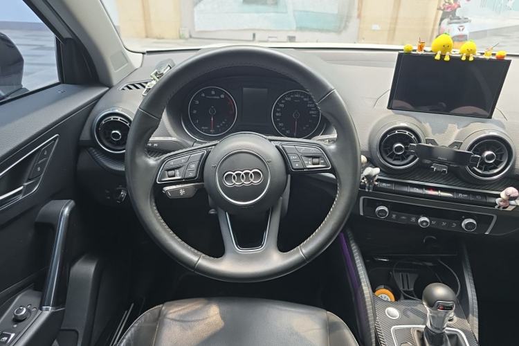 Used Audi Q2L 2021 35 TFSI Luxury Dynamic Model Steering Wheel