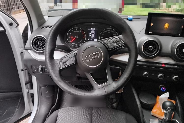 Used Audi Q2L 2021 35 TFSI Progressive Dynamic Edition Steering Wheel