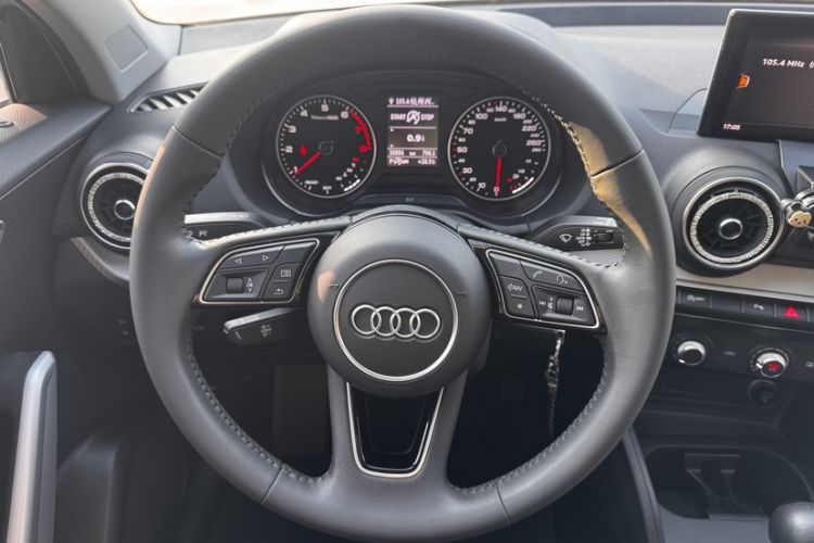 Used Audi Q2L 2021 35 TFSI Progressive Dynamic Edition Steering Wheel