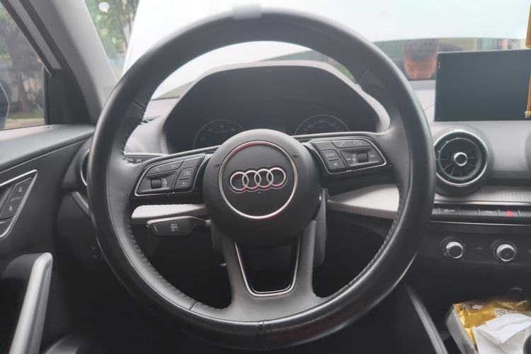 Used Audi Q2L 2021 35 TFSI Progressive Dynamic Edition Steering Wheel