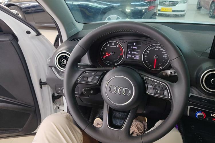 Used Audi Q2L 2021 35 TFSI Fashion Dynamic Model Steering Wheel