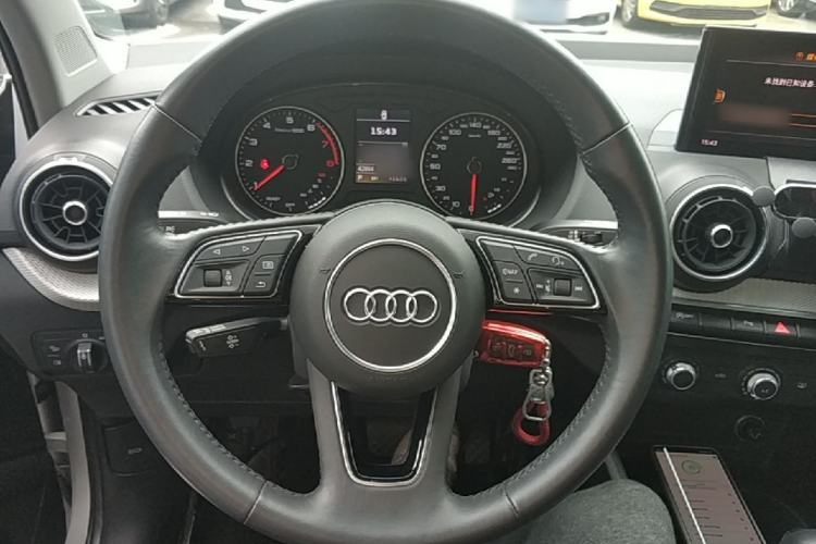 Used Audi Q2L 2021 35 TFSI Progressive Dynamic Edition Steering Wheel