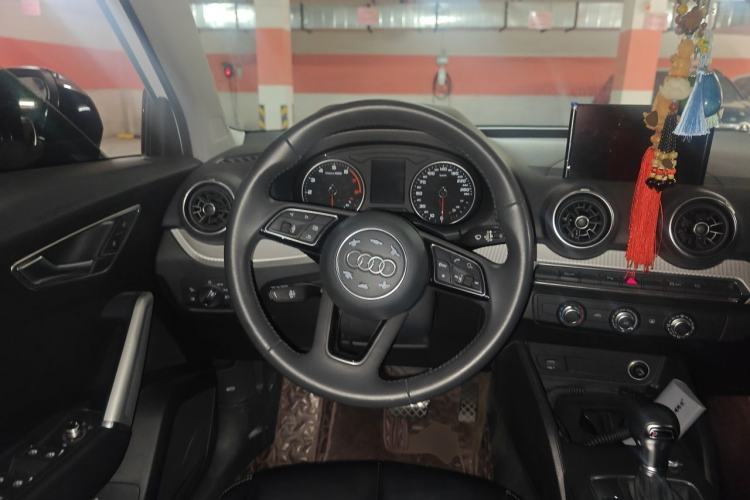 Used Audi Q2L 2021 35 TFSI Progressive Dynamic Edition Steering Wheel