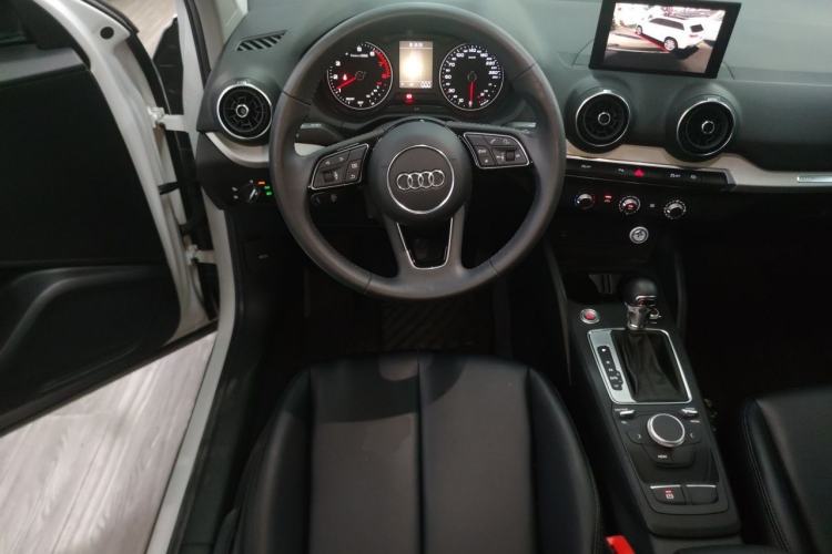 Used Audi Q2L 2021 35 TFSI Progressive Dynamic Edition Steering Wheel