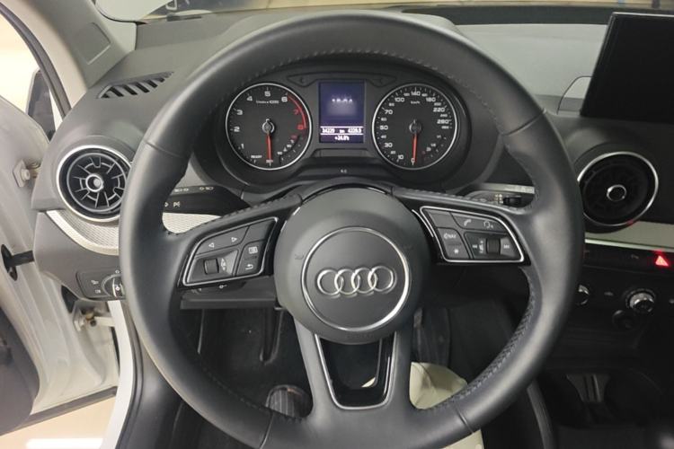 Used Audi Q2L 2021 35 TFSI Progressive Dynamic Edition Steering Wheel