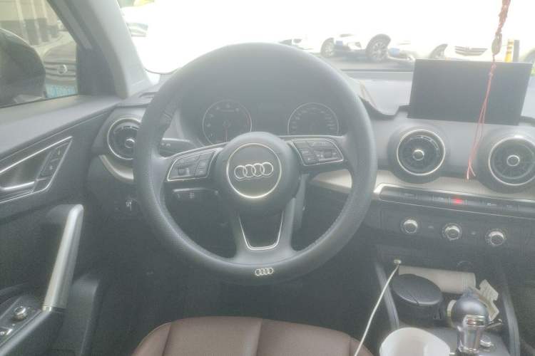 Used Audi Q2L 2021 35 TFSI Progressive Dynamic Edition Steering Wheel