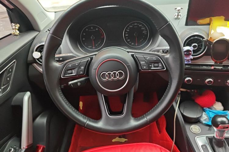 Used Audi Q2L 2021 35 TFSI Progressive Dynamic Edition Steering Wheel