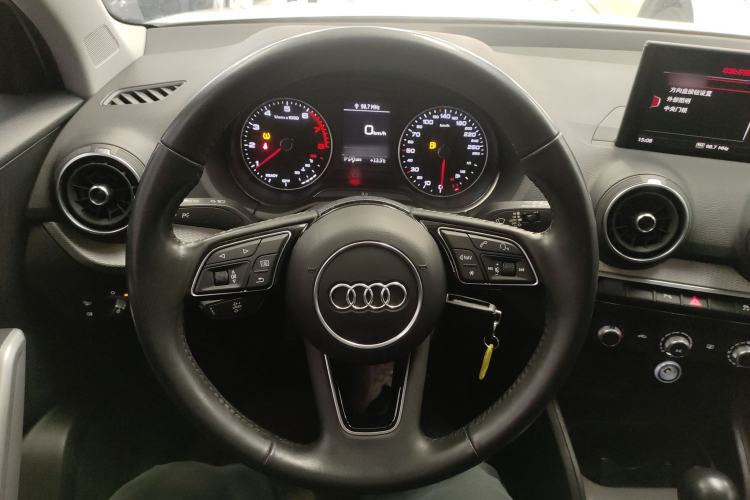 Used Audi Q2L 2021 35 TFSI Progressive Dynamic Edition Steering Wheel