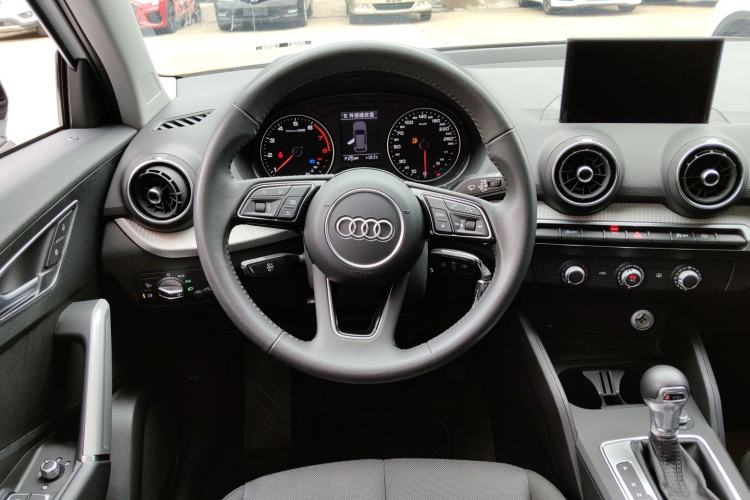 Used Audi Q2L 2021 35 TFSI Progressive Dynamic Edition Steering Wheel