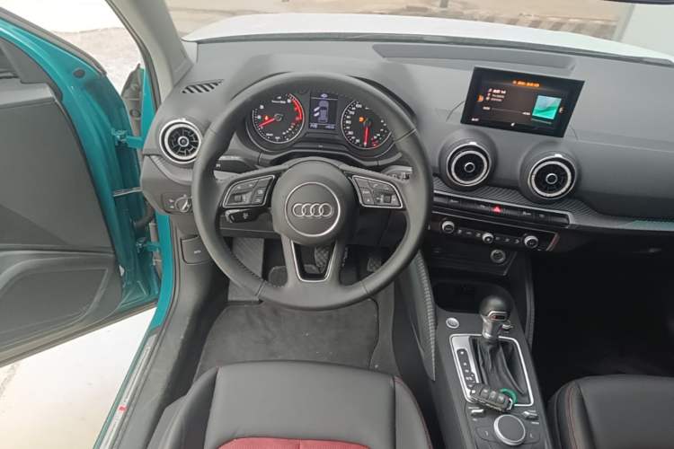 Used Audi Q2L 2021 35 TFSI Fashion Dynamic Model Steering Wheel