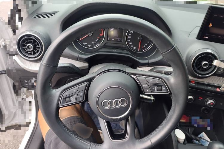 Used Audi Q2L 2021 35 TFSI Progressive Dynamic Edition Steering Wheel