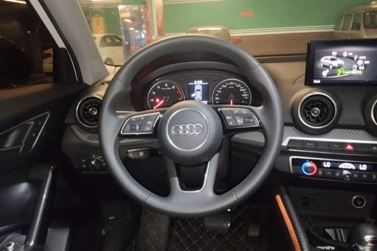 Used Audi Q2L 2021 35 TFSI Fashion Dynamic Model Steering Wheel