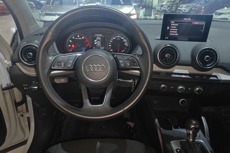 Used Audi Q2L 2021 35 TFSI Progressive Dynamic Edition Steering Wheel