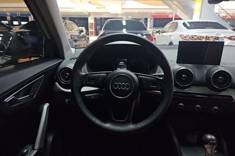 Used Audi Q2L 2021 35 TFSI Progressive Dynamic Edition Steering Wheel