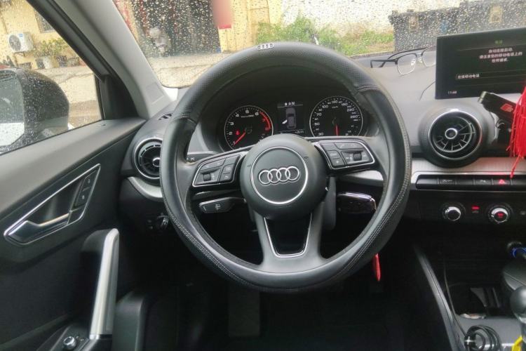 Used Audi Q2L 2021 35 TFSI Progressive Dynamic Edition Steering Wheel