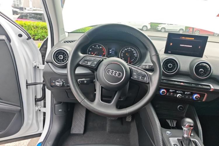 Used Audi Q2L 2021 35 TFSI Fashion Dynamic Model Steering Wheel