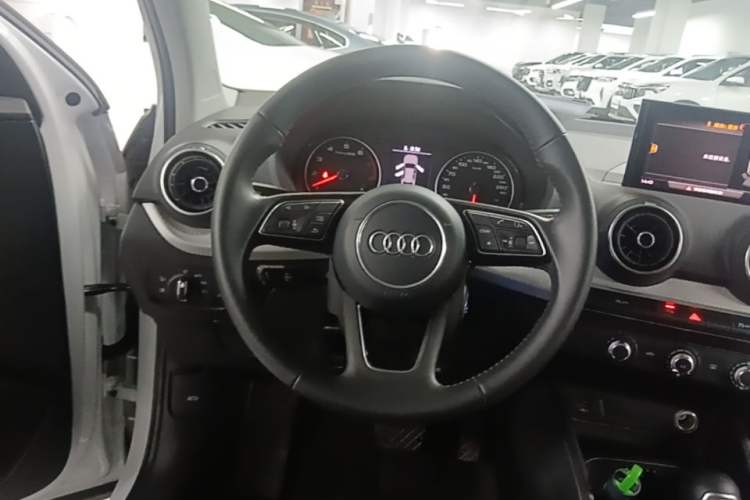 Used Audi Q2L 2021 35 TFSI Progressive Dynamic Edition Steering Wheel