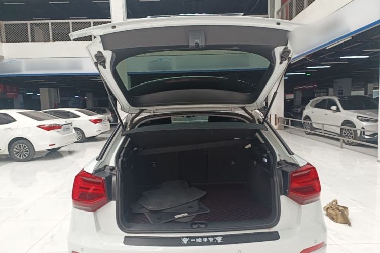 Used Audi Q2L 2021 35 TFSI Fashionable and Elegant Model Trunk