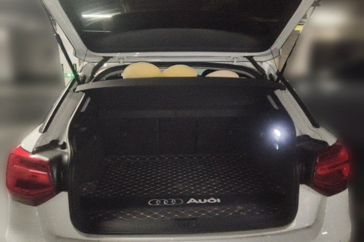 Used Audi Q2L 2021 35 TFSI Fashionable and Elegant Model Trunk