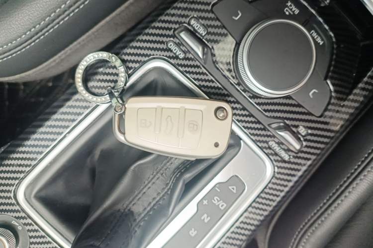 Used Audi Q2L 2021 35 TFSI Fashionable and Elegant Model Vehicle Key