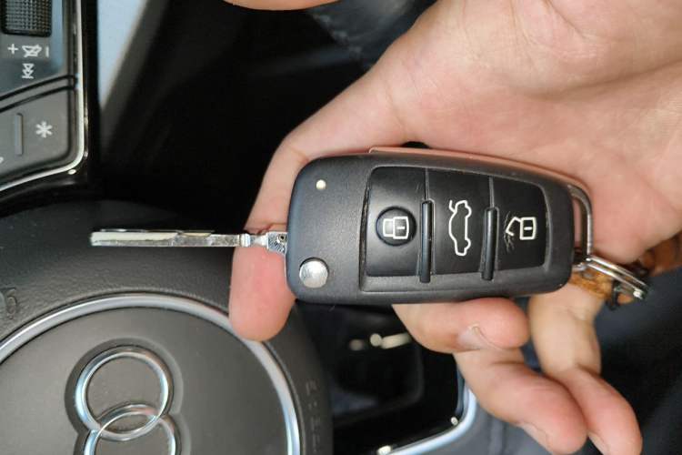 Used Audi Q2L 2021 35 TFSI Progressive Dynamic Edition Vehicle Key