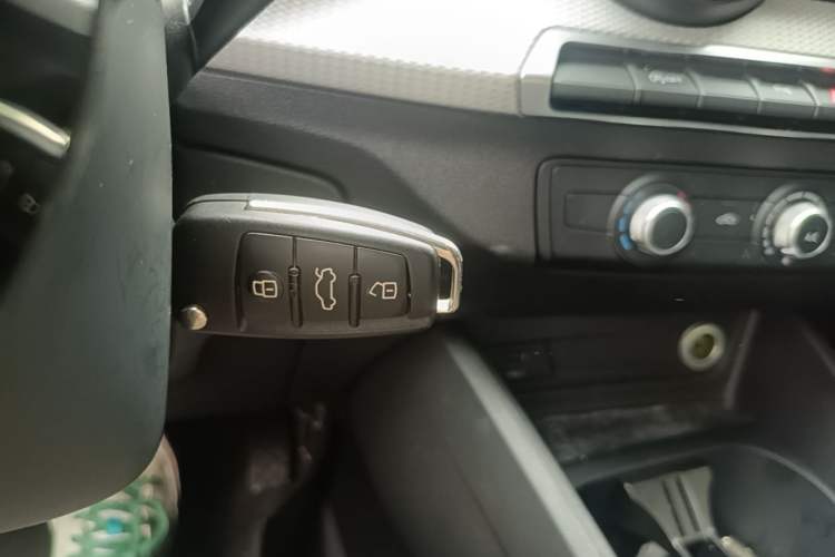 Used Audi Q2L 2021 35 TFSI Progressive Dynamic Edition Vehicle Key