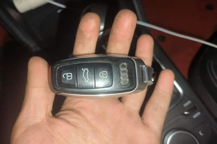 Used Audi Q2L 2021 35 TFSI Fashion Dynamic Model Vehicle Key