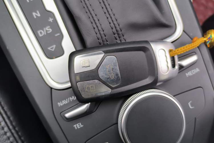 Used Audi Q2L 2021 35 TFSI Progressive Dynamic Edition Vehicle Key