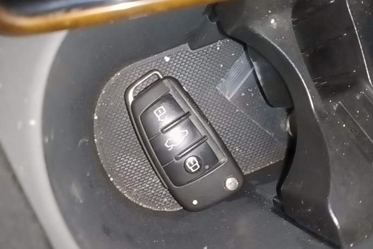 Used Audi Q2L 2021 35 TFSI Fashionable and Elegant Model Vehicle Key