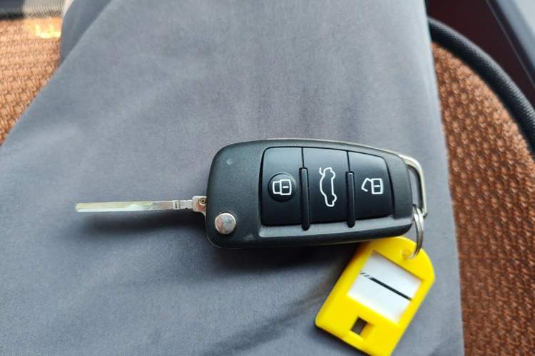Used Audi Q2L 2021 35 TFSI Progressive Dynamic Edition Vehicle Key