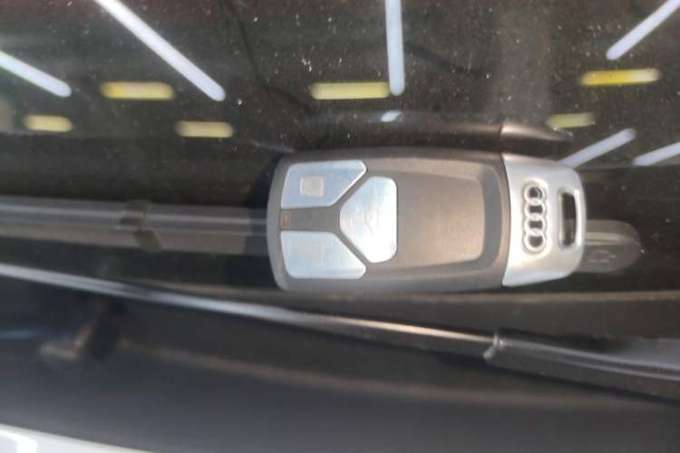 Used Audi Q2L 2021 35 TFSI Progressive Dynamic Edition Vehicle Key