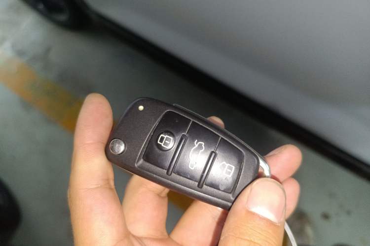 Used Audi Q2L 2021 35 TFSI Progressive Dynamic Edition Vehicle Key
