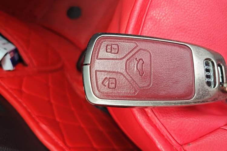 Used Audi Q2L 2021 35 TFSI Progressive Dynamic Edition Vehicle Key