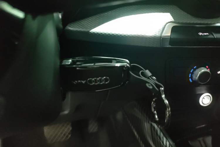Used Audi Q2L 2021 35 TFSI Progressive Dynamic Edition Vehicle Key