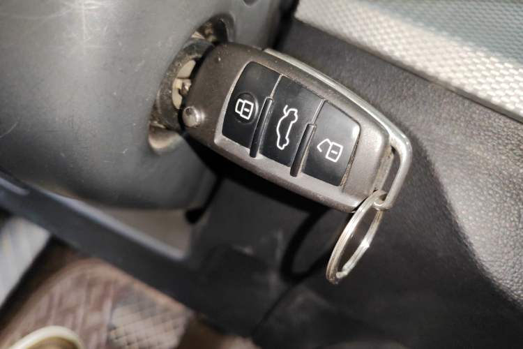 Used Audi Q2L 2021 35 TFSI Progressive Dynamic Edition Vehicle Key