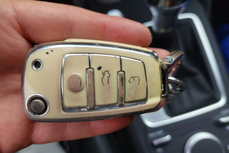 Used Audi Q2L 2021 35 TFSI Fashionable and Elegant Model Vehicle Key
