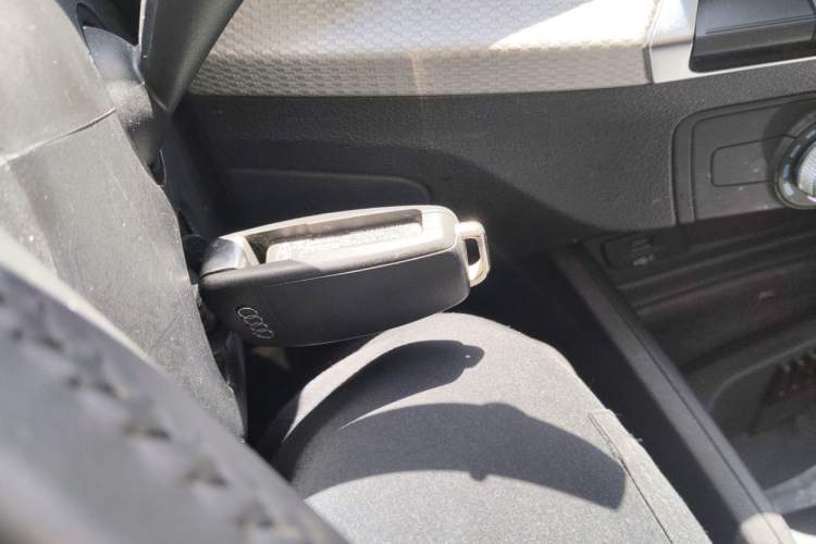 Used Audi Q2L 2021 35 TFSI Progressive Dynamic Edition Vehicle Key