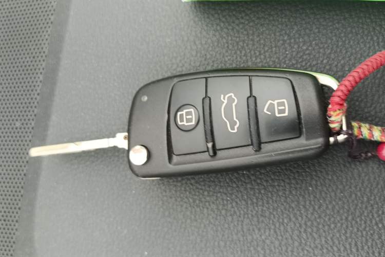 Used Audi Q2L 2021 35 TFSI Progressive Dynamic Edition Vehicle Key