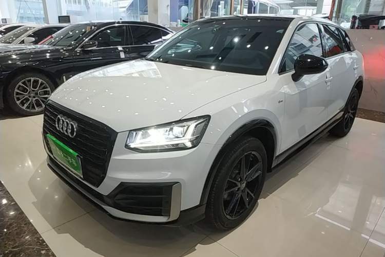 Used Audi Q2L 2021 35 TFSI Progressive Dynamic Edition Guazi used car, China used car export, Used car for sale, Used cars, Cheapest cars for sale