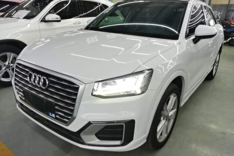 Used Audi Q2L 2021 35 TFSI Fashionable and Elegant Model Guazi used car, China used car export, Used car for sale, Used Audi cars, Cheapest cars for sale