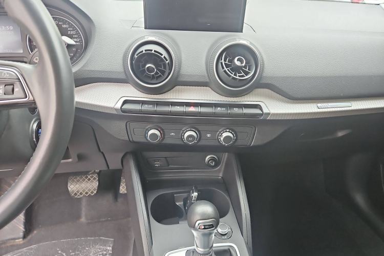 Used Audi Q2L 2021 35 TFSI Progressive Dynamic Edition Audio And AC Panel