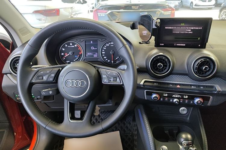 Used Audi Q2L 2021 35 TFSI Fashion Dynamic Model Center Console