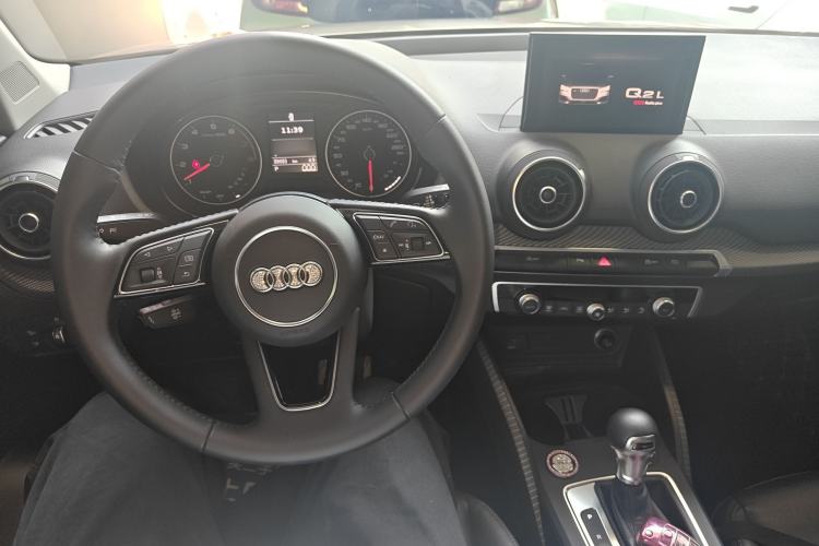 Used Audi Q2L 2021 35 TFSI Fashionable and Elegant Model Center Console